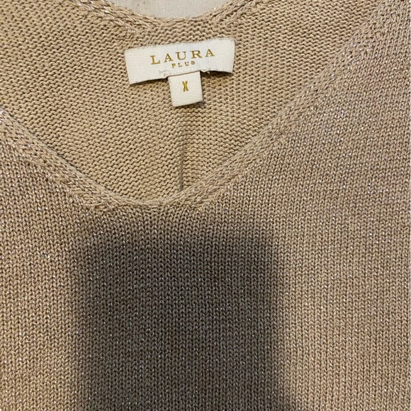 Gold shimmer Laura top. - Picture 2 of 2